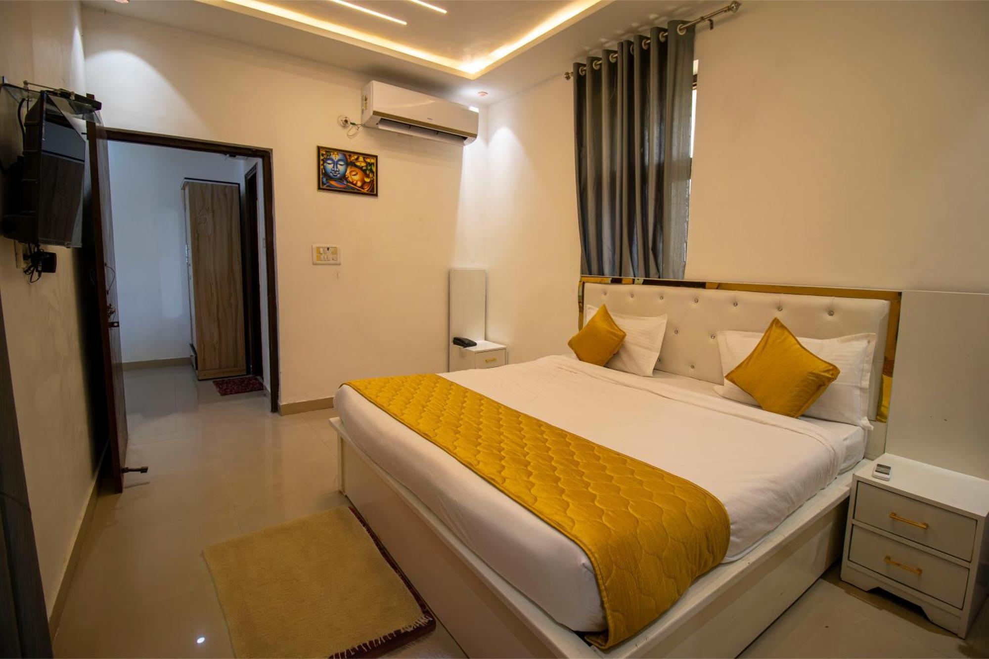 Elegance Resort Vrindāvan Esterno foto