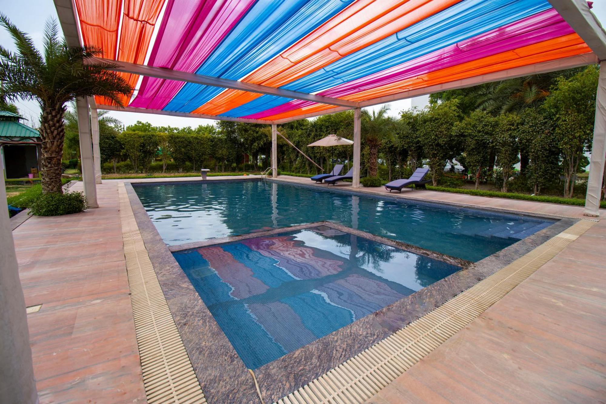 Elegance Resort Vrindāvan Esterno foto