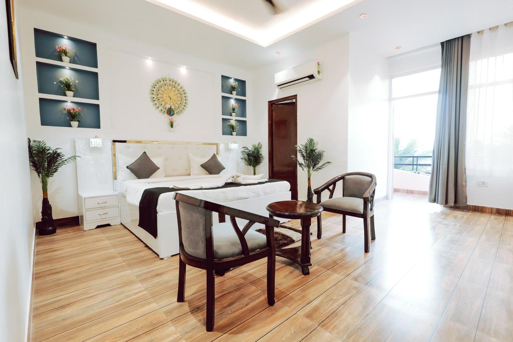 Elegance Resort Vrindāvan Esterno foto