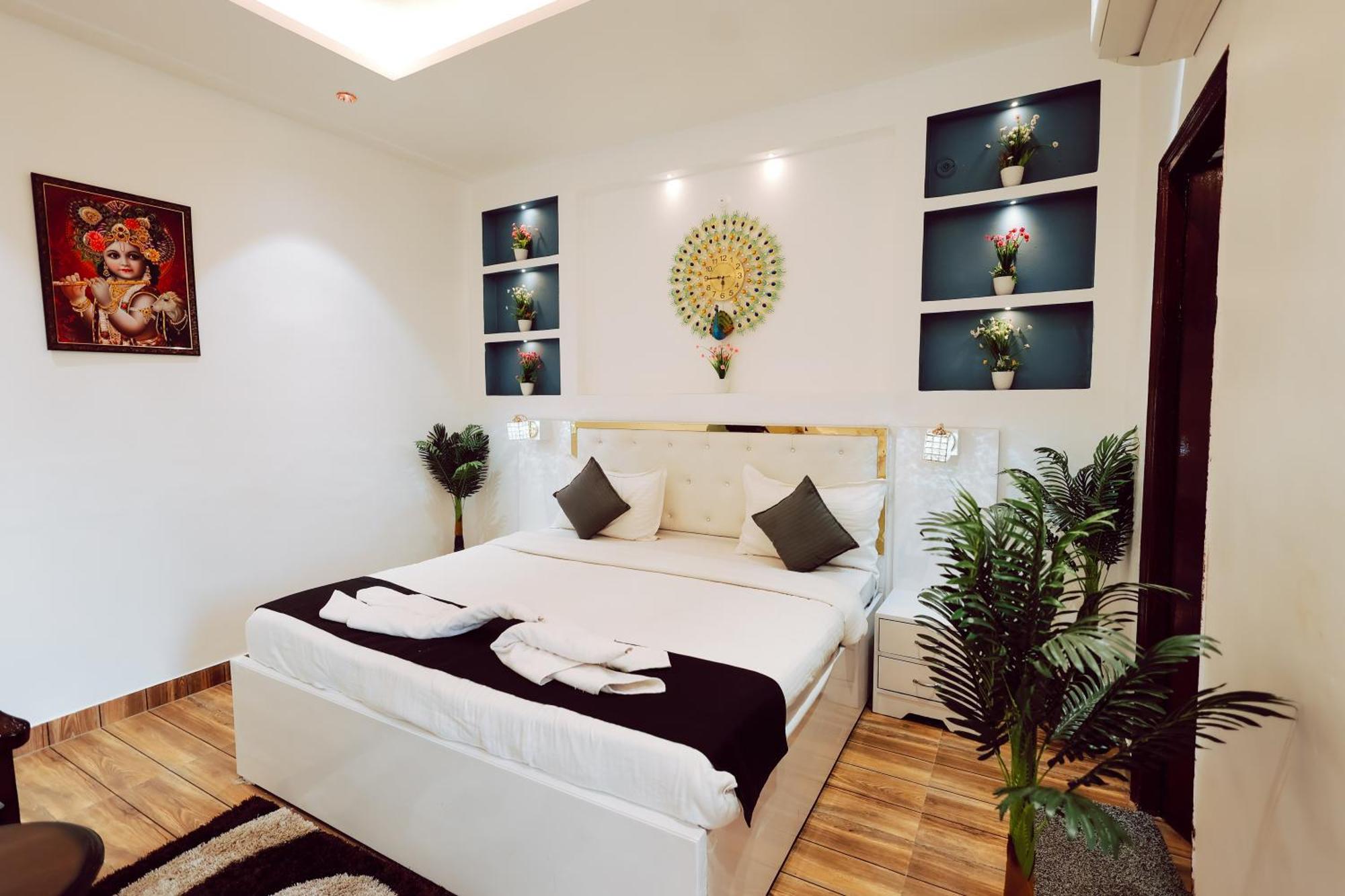 Elegance Resort Vrindāvan Esterno foto